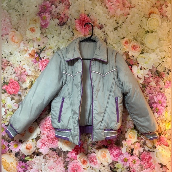 Women's Gray and Purple Puffer Jacket with Removable Sleeves - Picture 10 of 13